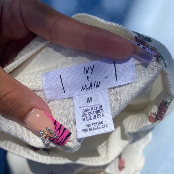 Floral White Short Sleeve Tunic - Picture 2 of 2